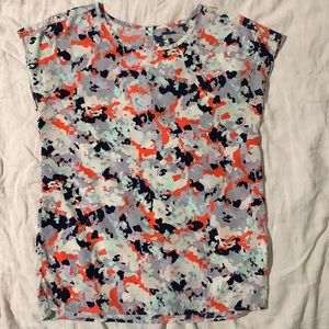 GAP silky sleeveless abstract tunic blouse